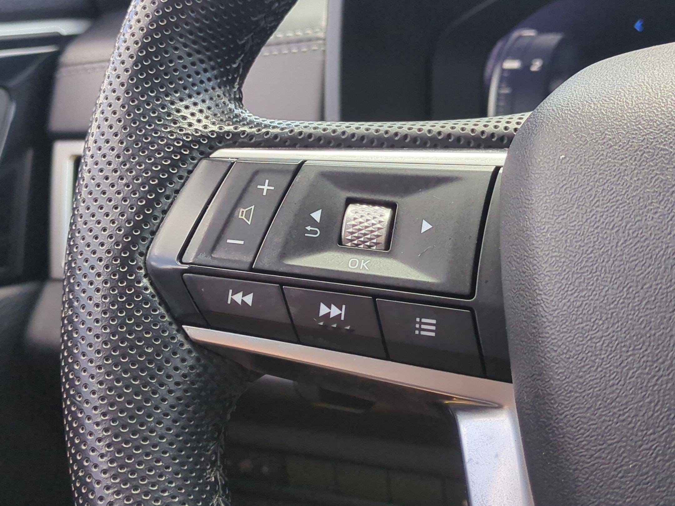 Used 2023 Mitsubishi Outlander SEL FWD image 19