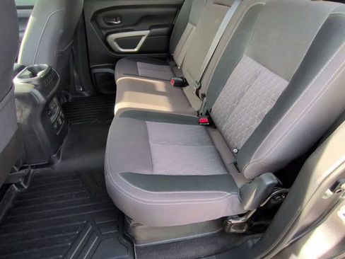 Used 2021 Nissan Titan SV w/ SV Convenience Package image 22