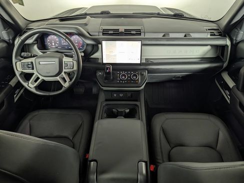 Used 2024 Land Rover Defender 110 SE AWD/4WD image 13