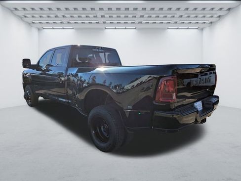 New 2026 RAM 3500 Big Horn AWD/4WD image 6