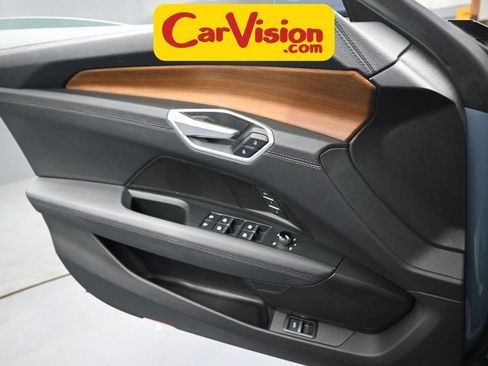Used 2022 Audi e-tron GT Premium Plus image 23
