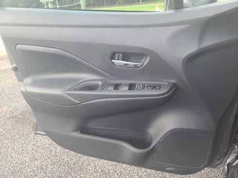 Used 2024 Nissan Versa SV w/ Trunk Package image 28