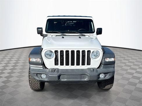 Used 2022 Jeep Gladiator Sport image 2