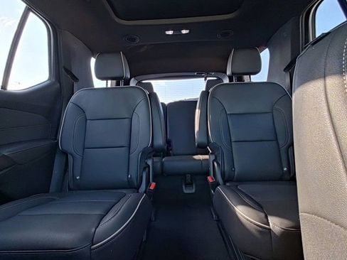 Used 2022 Chevrolet Traverse Premier w/ Redline Edition FWD image 33