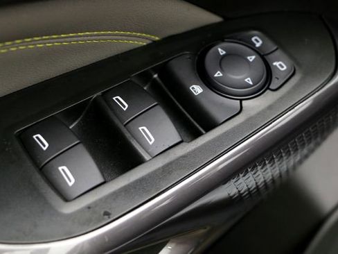 Used 2025 Chevrolet Trax ACTIV w/ Driver Confidence Package FWD image 23