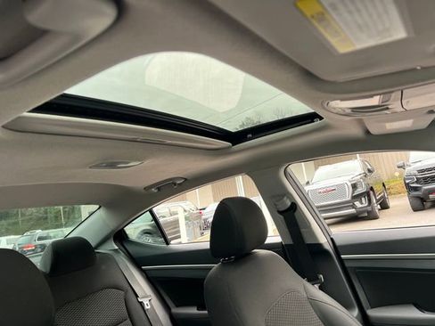 Used 2019 Hyundai Elantra Value Edition w/ Cargo Package image 33