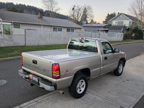 Used 2001 Chevrolet Silverado 1500 4x4 Regular Cab w/ Firm Ride Suspension Pkg image 5