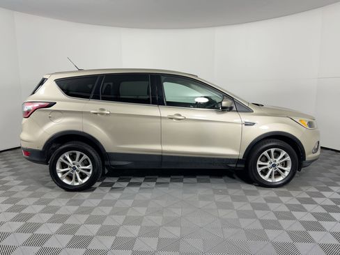 Used 2017 Ford Escape SE w/ SE Cold Weather Package image 8