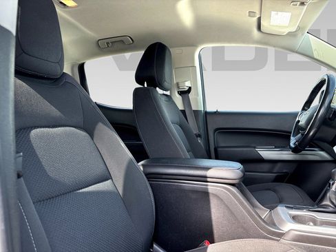 Certified 2022 Chevrolet Colorado LT w/ LT Convenience Package image 9