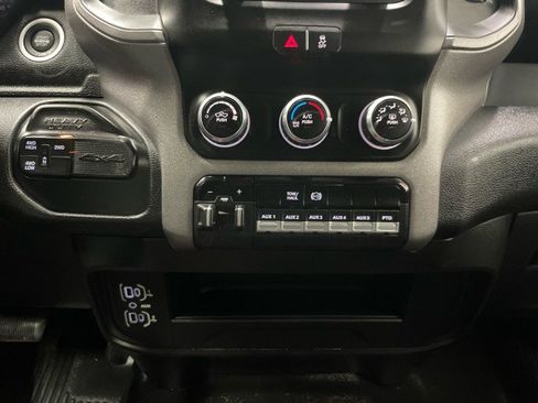 Used 2021 RAM 5500 Tradesman w/ Chrome Appearance Group image 34