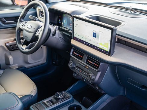 New 2026 Ford Maverick Lariat image 8