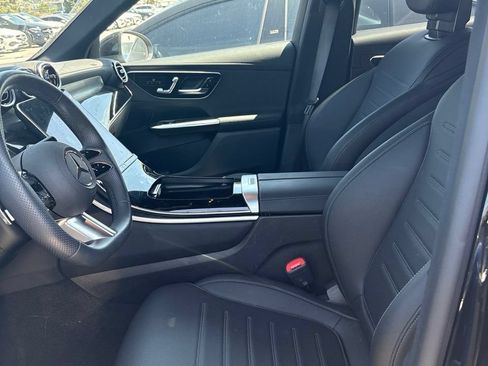 Used 2025 Mercedes-Benz GLC 350e 4MATIC image 5