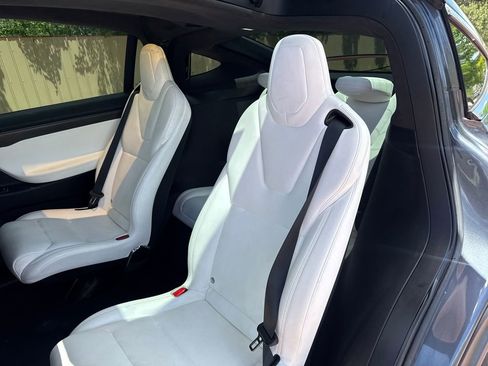 Used 2020 Tesla Model X Performance AWD/4WD image 21