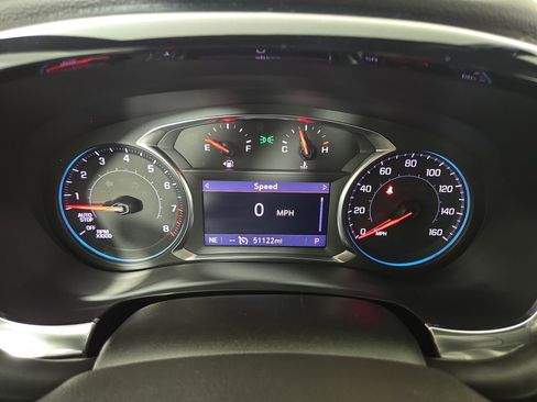 Used 2022 Chevrolet Traverse LT FWD image 17