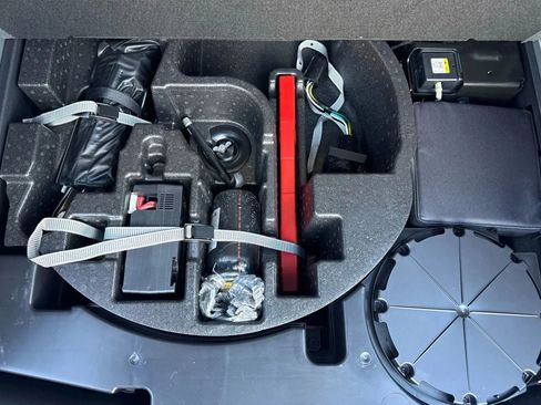 Used 2019 Lamborghini Urus image 18