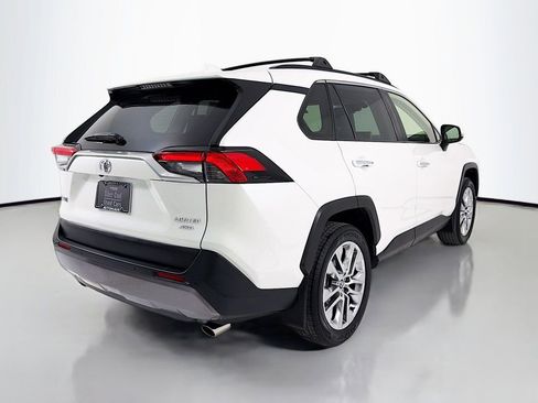 Used 2020 Toyota RAV4 Limited image 7