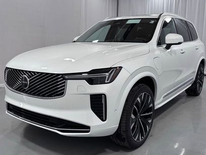 New 2026 Volvo XC90 T8 Ultra w/ Protection Package Premier