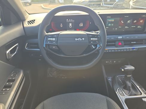 Certified 2025 Kia K4 FWD image 13