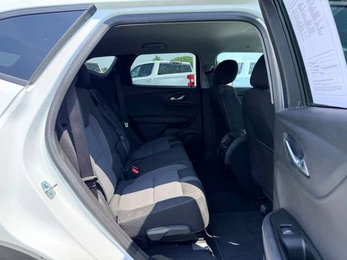 Certified 2025 Chevrolet Blazer LT AWD/4WD image 9