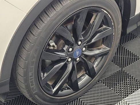 Used 2019 Ford Escape SE FWD image 31