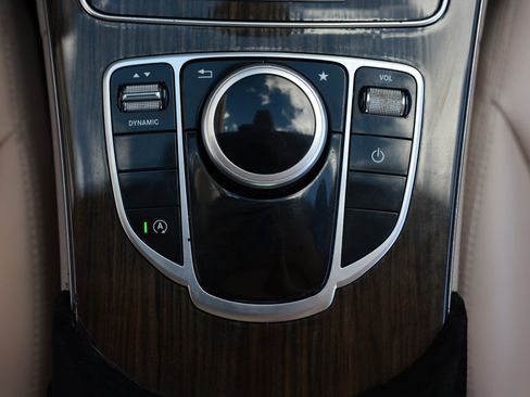 Used 2018 Mercedes-Benz C 300 Sedan w/ Premium Package image 43