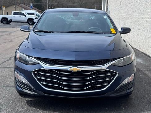 Used 2019 Chevrolet Malibu LT image 2