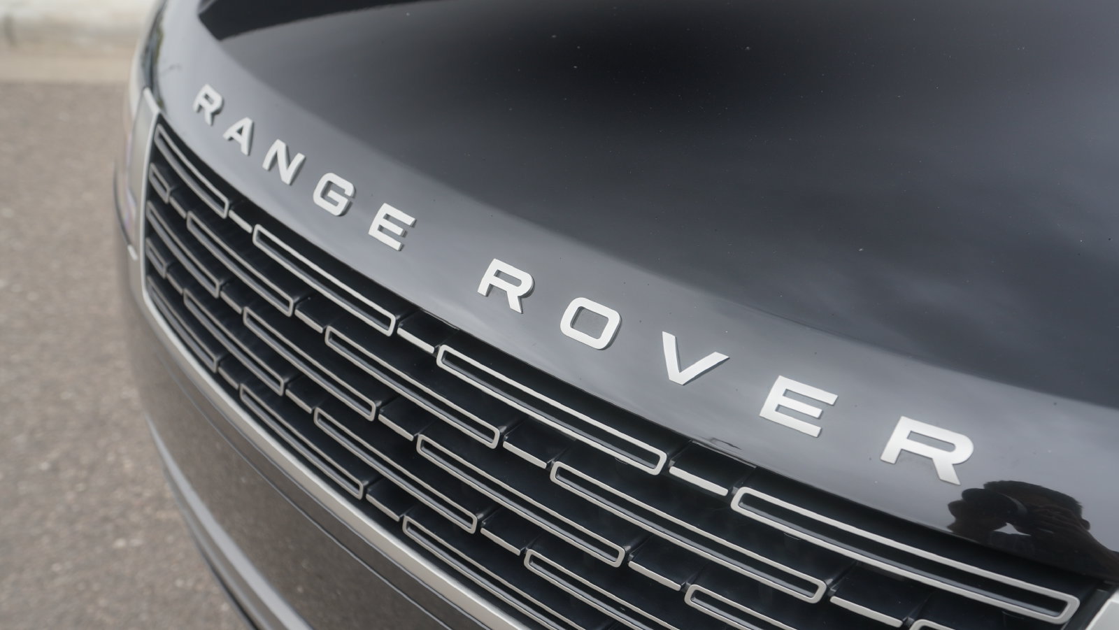Used 2025 Land Rover Range Rover SE AWD/4WD image 24
