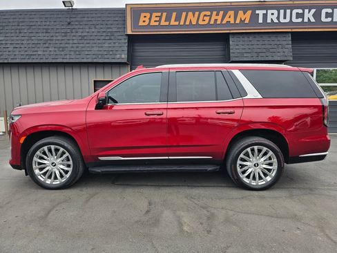 Used 2022 Cadillac Escalade Premium Luxury AWD/4WD image 2