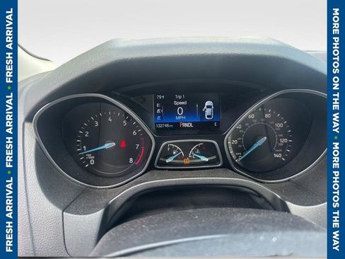 Used 2015 Ford Focus SE FWD image 1