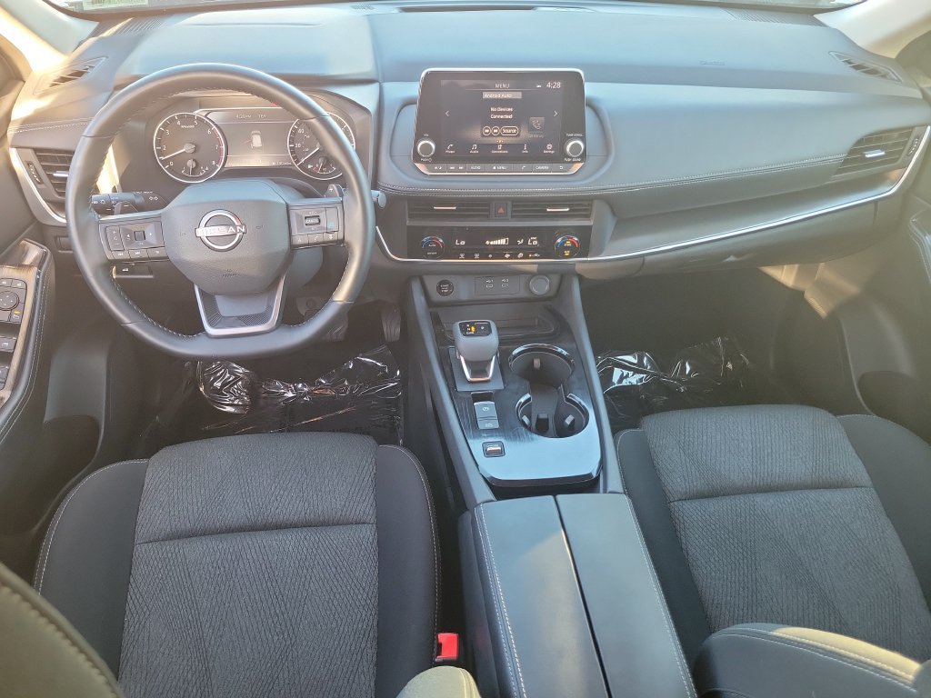 Used 2025 Nissan Rogue SV FWD image 10