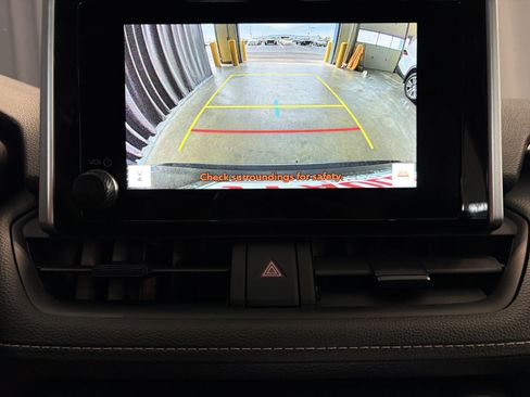 Used 2025 Toyota RAV4 XLE FWD image 17
