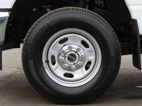 Used 2024 Ford F250 XL w/ Snow Plow Prep Package image 22