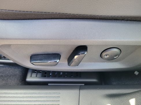 Certified 2025 Nissan Rogue SL FWD image 15