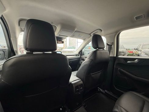 Used 2021 Ford Escape Titanium image 28