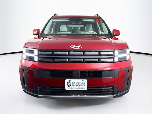 Used 2025 Hyundai Santa Fe SEL image 2