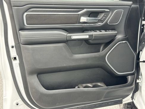 Used 2023 RAM 1500 Laramie AWD/4WD image 17