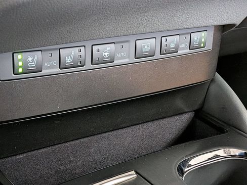 Used 2025 Lexus ES 350 w/ Accessory Package (Z2) FWD image 25