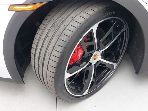 Used 2025 Porsche Taycan 4S image 35