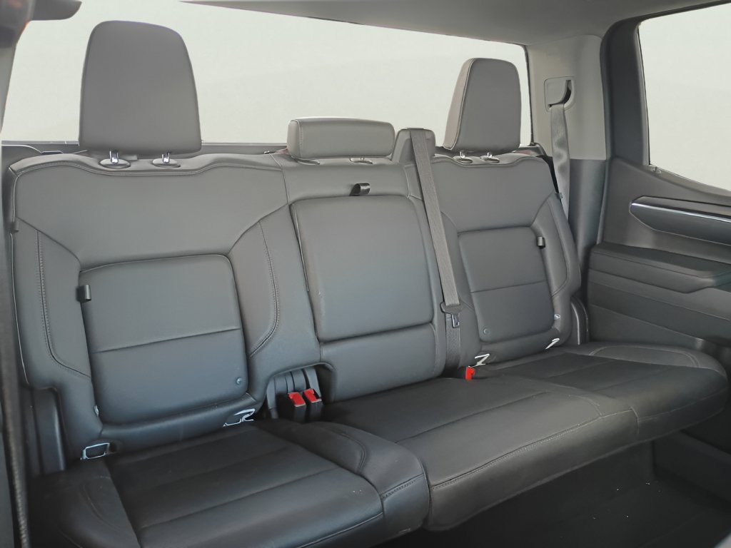 Used 2025 GMC Sierra 1500 SLT RWD image 16