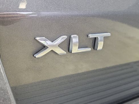 Used 2020 Ford Expedition XLT w/ Equipment Group 202A AWD/4WD image 10