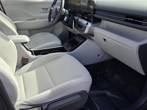 Used 2024 Hyundai Kona SEL w/ Convenience Package image 16