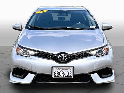Certified 2018 Toyota Corolla iM FWD image 3