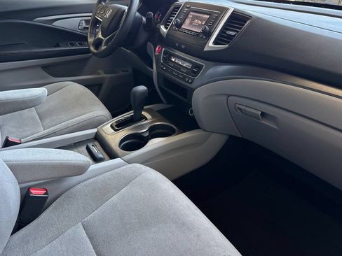 Certified 2019 Honda Pilot LX image 17