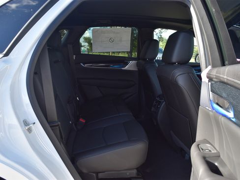 New 2025 Cadillac XT5 Premium Luxury image 23