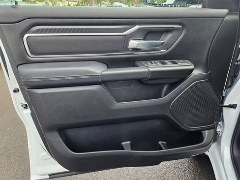New 2026 RAM 1500 4x4 Crew Cab image 11