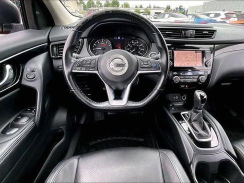 Used 2022 Nissan Rogue Sport SL FWD image 8