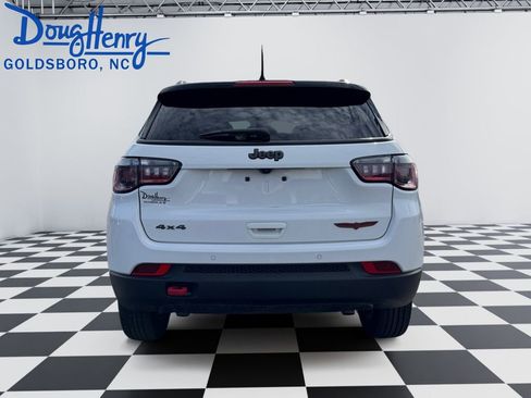 Used 2024 Jeep Compass Trailhawk AWD/4WD image 4