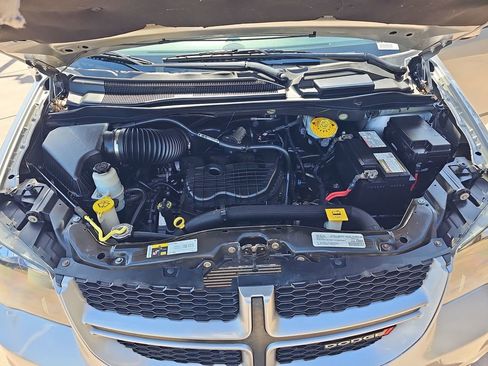 Used 2019 Dodge Grand Caravan GT FWD image 32