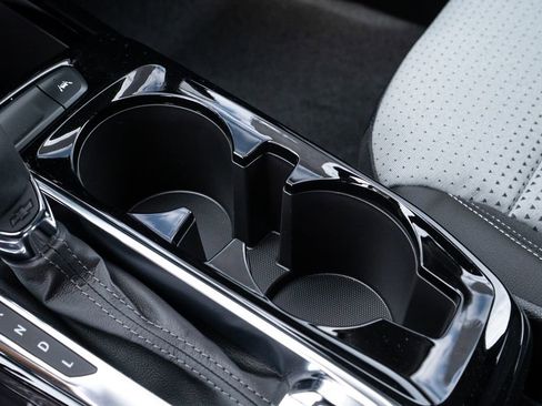 New 2025 Chevrolet Trax LT w/ Driver Confidence Package image 24