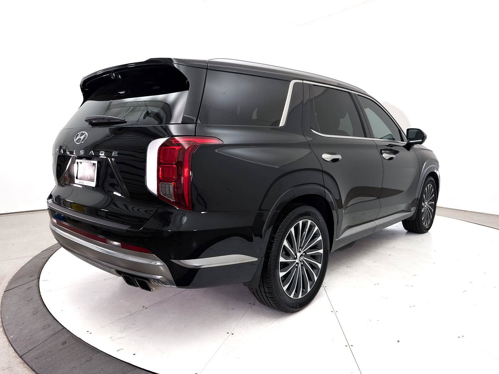 Used 2023 Hyundai Palisade Calligraphy FWD image 20